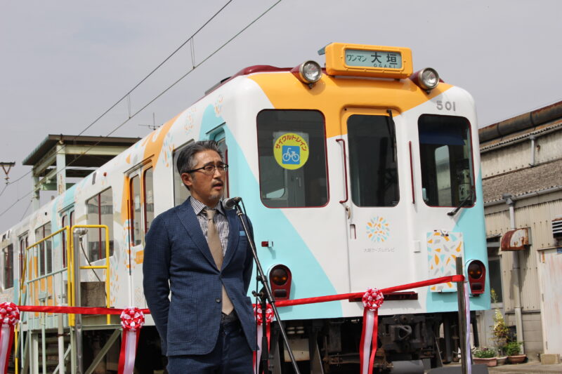 ラッピング電車デザイン
